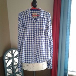 BUNDLE OF 4 HOLLISTER SHIRTS